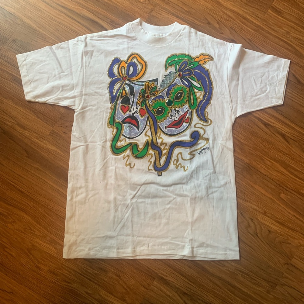 VNTG Lisa Coufal Shirt Mardi-Gra Glitter Theme